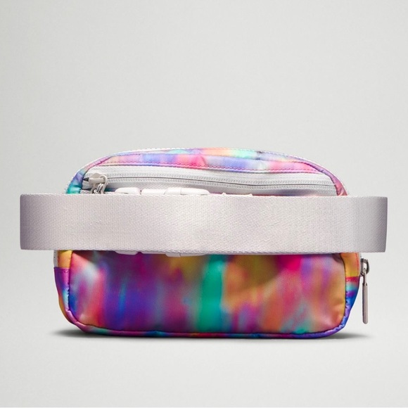 🍋 LULULEMON | Everywhere Belt Bag 1L in Prism Wash Print Multi Vapor NWT - Picture 7 of 9